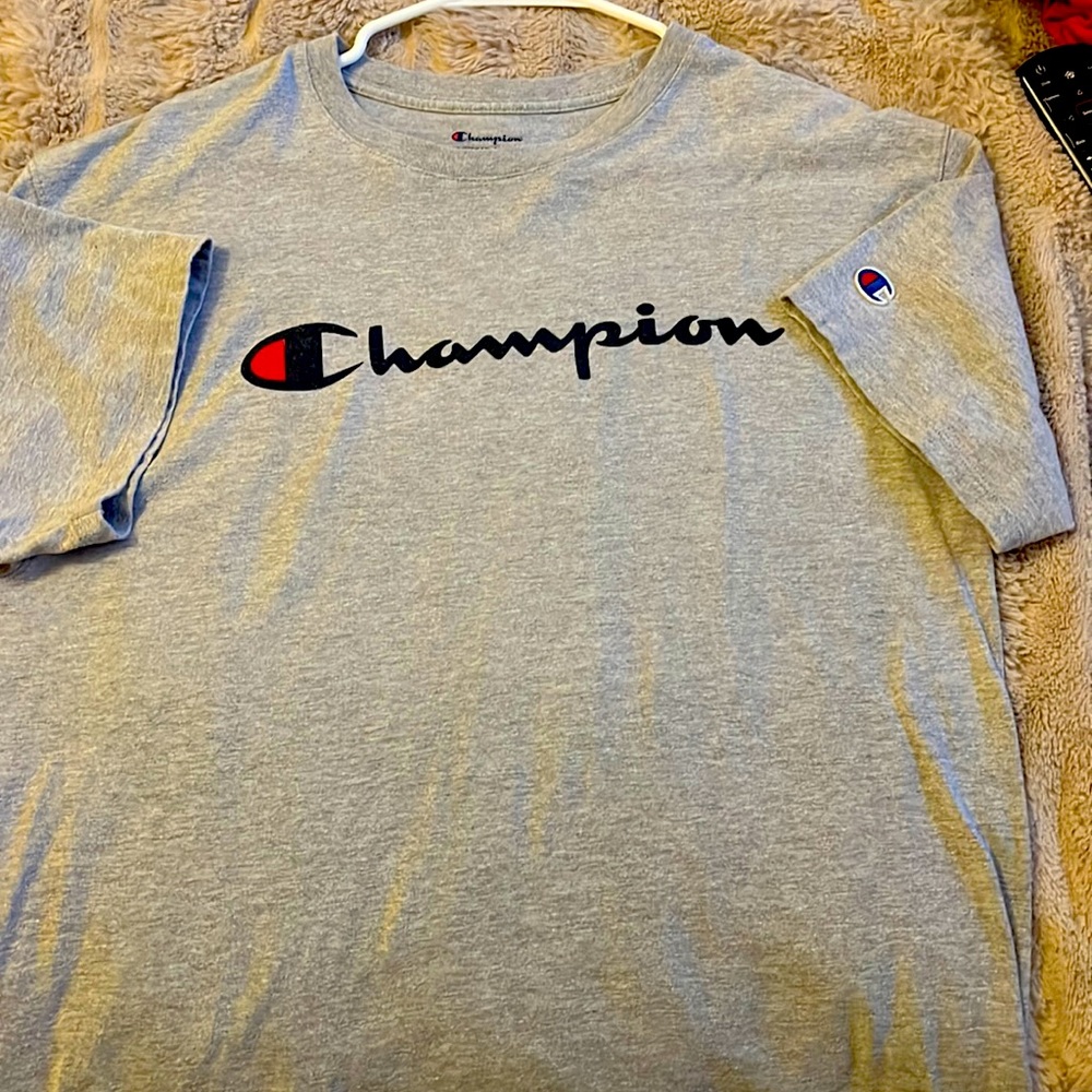 Champion T-shirt